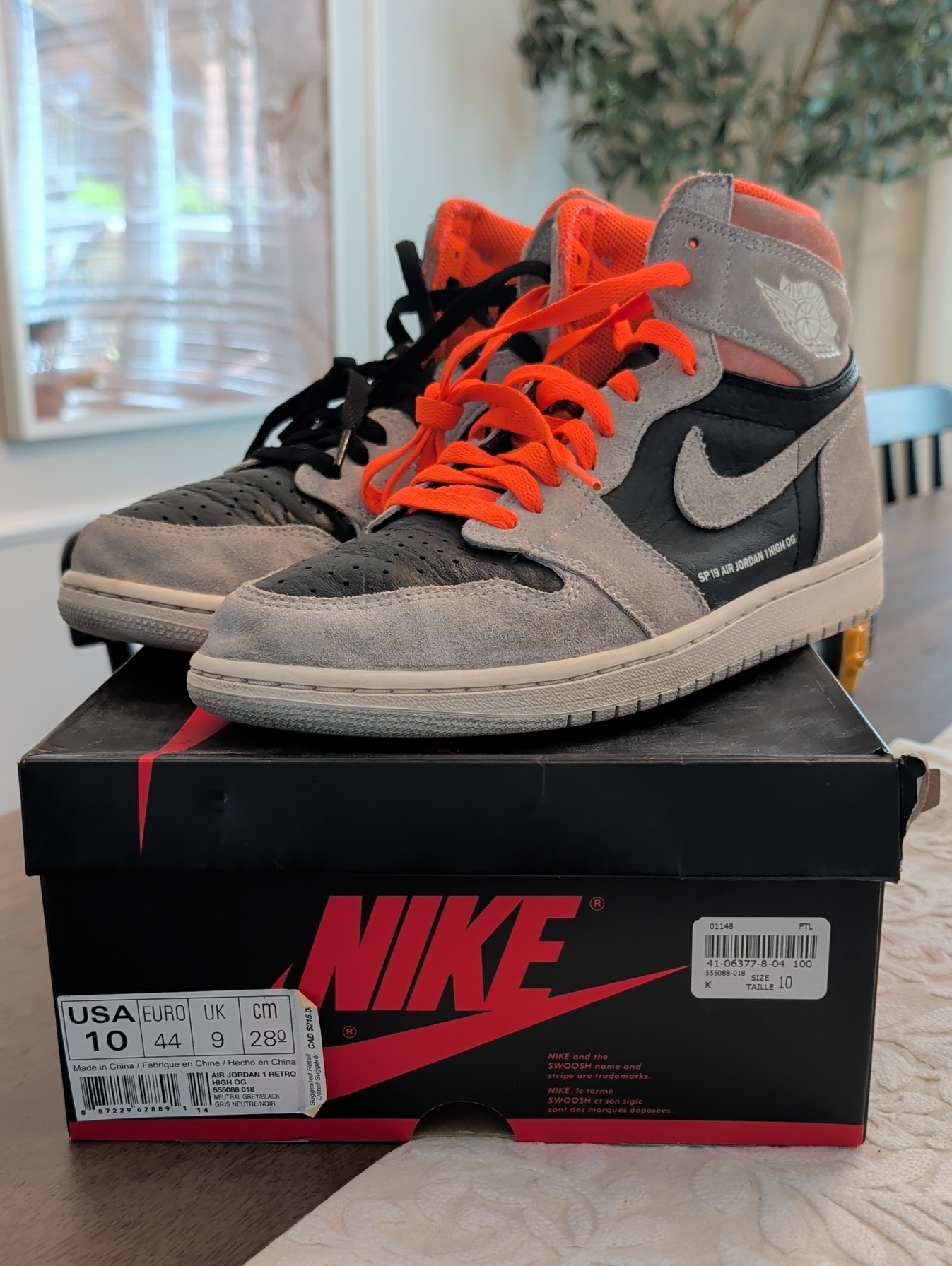 Jordan 1 High Hyper Crimson - Size 10